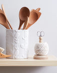 String Tidy with Scissors