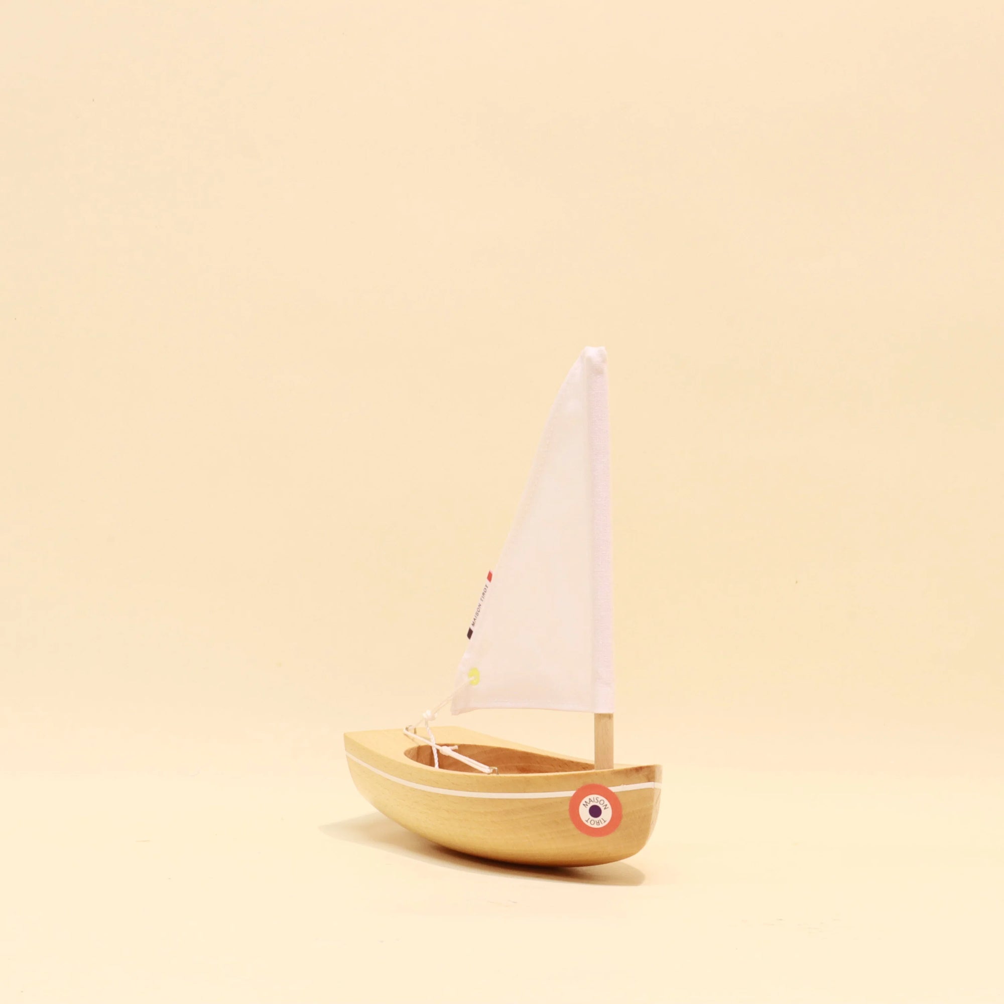 Le Bâchi Wooden Boat