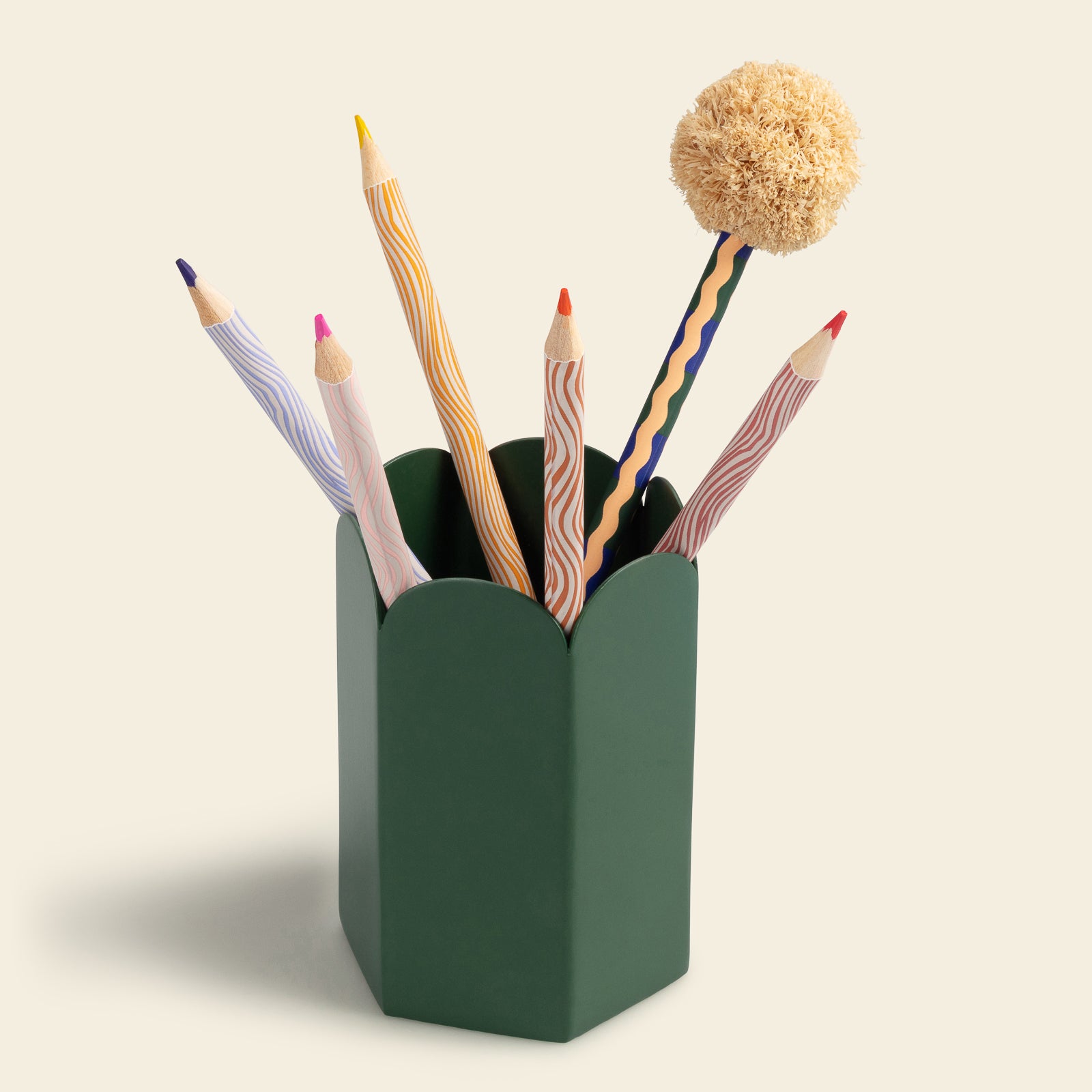 Pink Scallop Edge Pen Pot