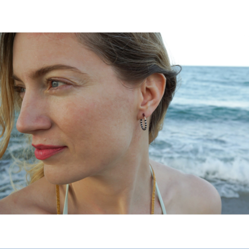 Little Colorloop Earrings in Deepest Ocean Floor