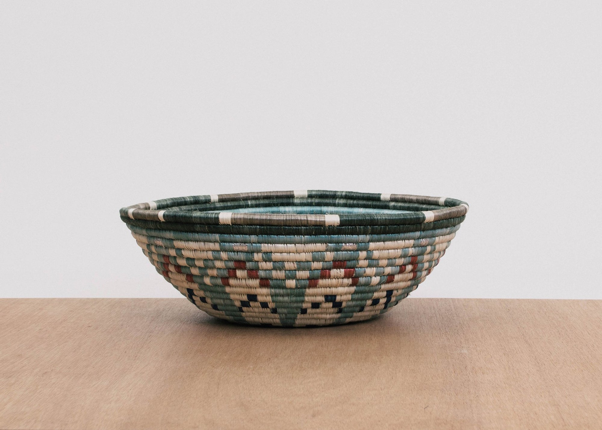 Metallic Akagera 14&quot; Extra Large Basket