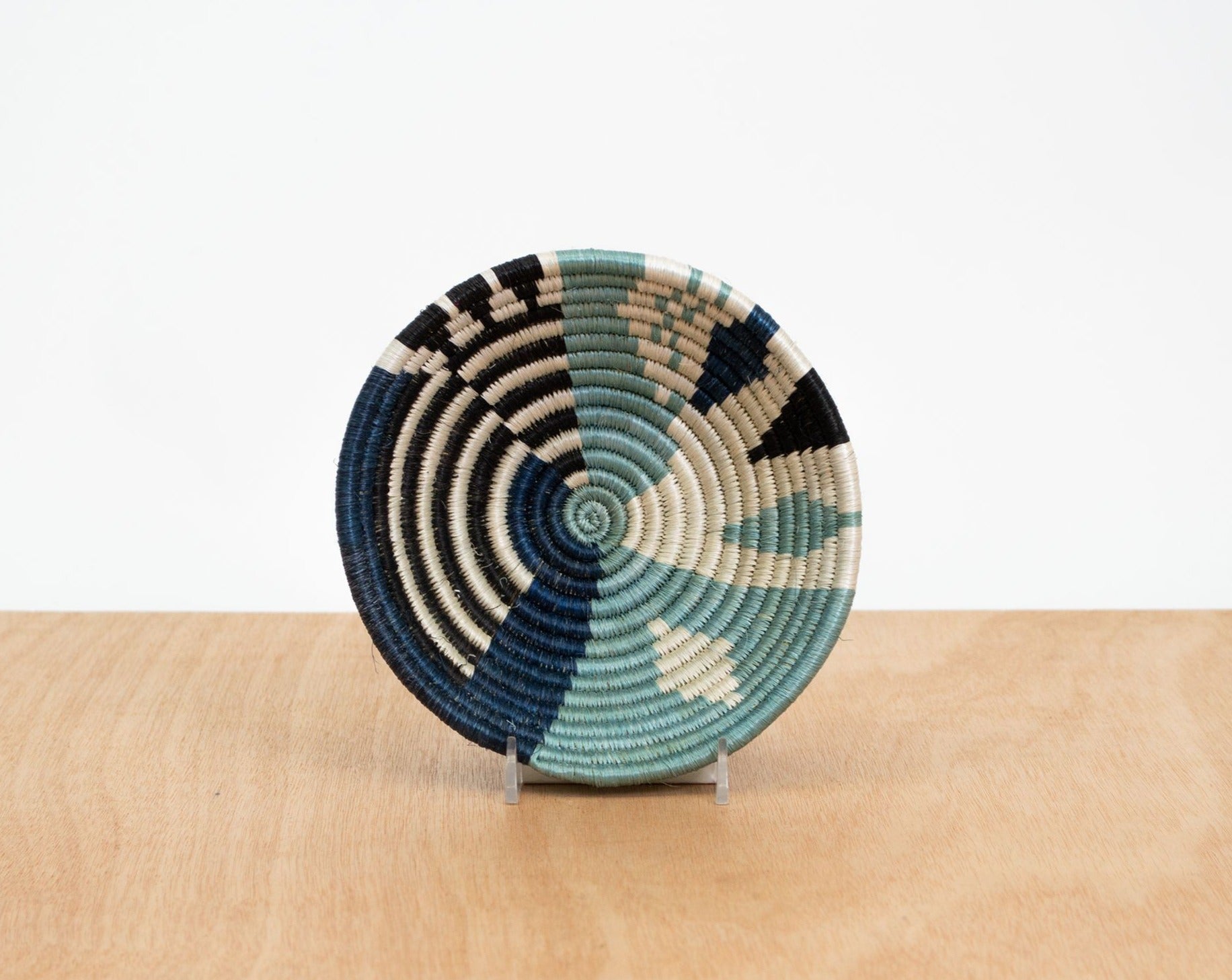 Silver Blue Biko 6&quot; Basket